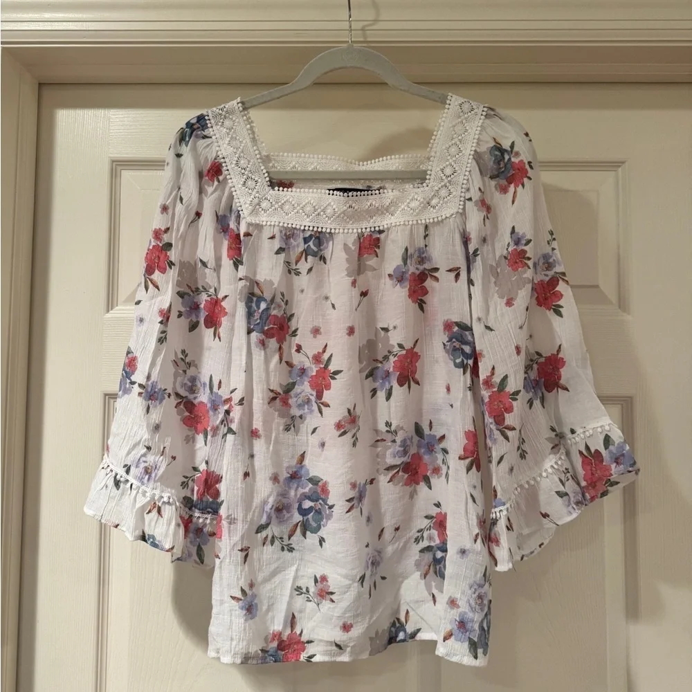 Zac & Rachel Lace Square Neck Floral Top - Picture 1 of 2